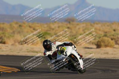 media/Oct-29-2022-CVMA (Sat) [[14c0aa3b66]]/Race 9 Amateur Supersport Middleweight/